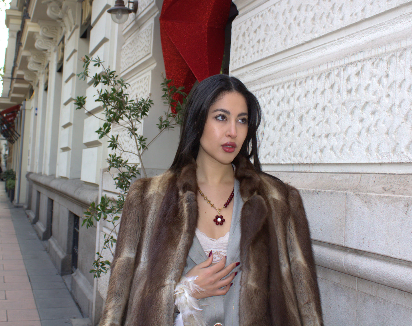 Collar Elena Granate