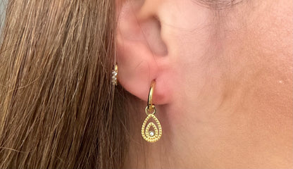 pendientes mini India